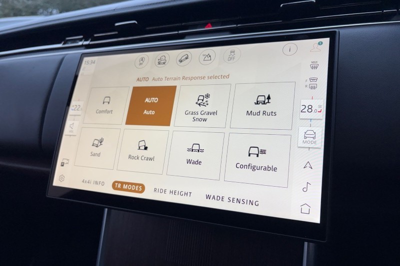 2024 (74) LAND ROVER RANGE ROVER 3.0 P550e Autobiography 4dr Auto 5025150