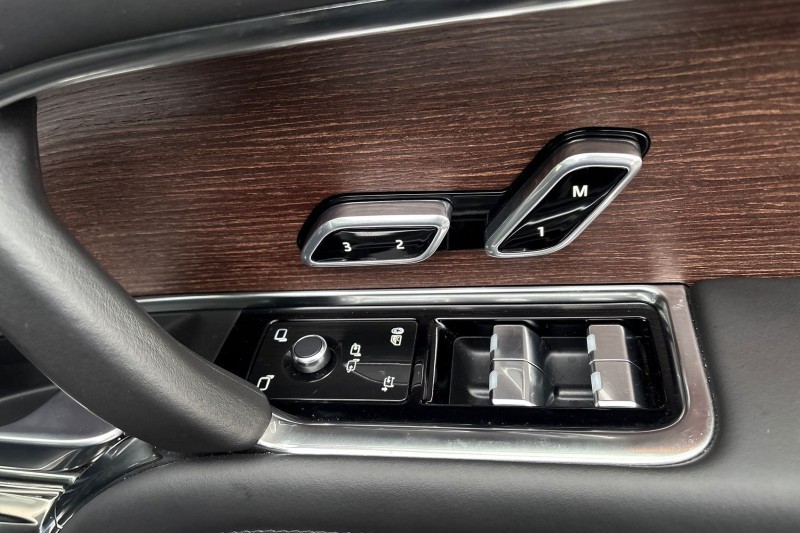 2024 (74) LAND ROVER RANGE ROVER 3.0 P550e Autobiography 4dr Auto 5025134