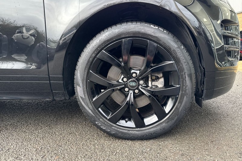 2022 (71) LAND ROVER RANGE ROVER EVOQUE 2.0 P250 R-Dynamic S 5dr Auto 5040550