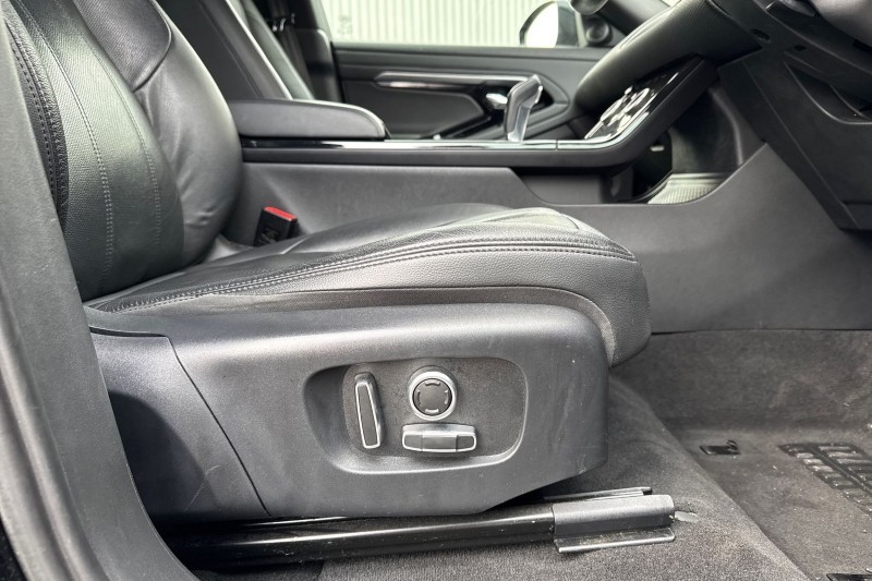 2022 (71) LAND ROVER RANGE ROVER EVOQUE 2.0 P250 R-Dynamic S 5dr Auto 5040566