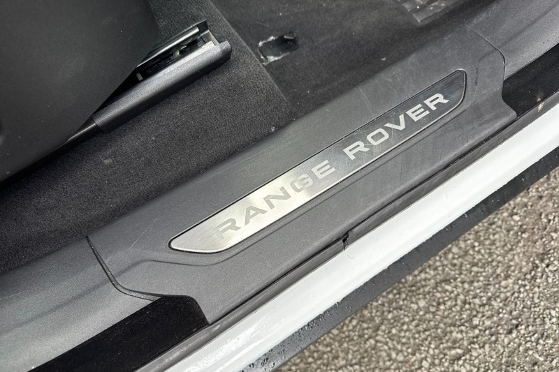 2022 (71) LAND ROVER RANGE ROVER VELAR 2.0 D200 5dr Auto 5043071