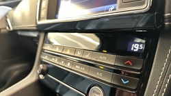 2018 (18) JAGUAR F-PACE 2.0d R-Sport 5dr Auto AWD 3100336