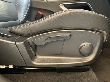 2018 (18) JAGUAR F-PACE 2.0d R-Sport 5dr Auto AWD