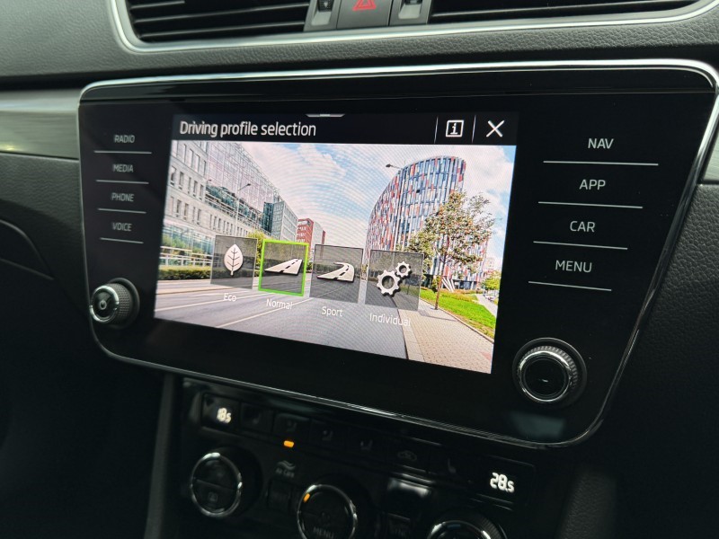 2020 (70) SKODA SUPERB 2.0 TDI CR SE L 5dr DSG 4888318