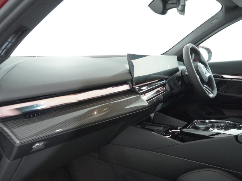  BMW 5 SERIES 550e xDrive M Sport Pro 4dr Auto [Tech PLUS/Comfort PLUS] 5164019