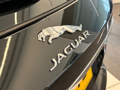 2020 (70) JAGUAR XF 2.0i Portfolio 5dr Auto