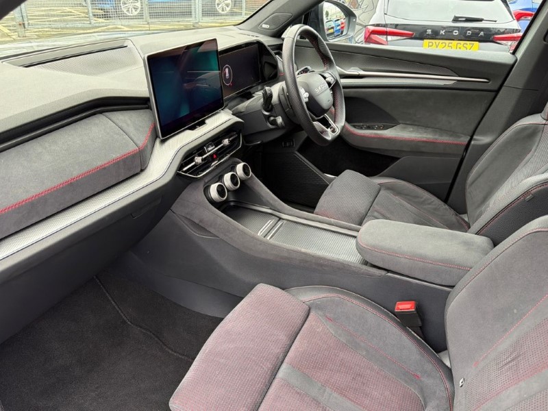 2025 (75) SKODA KODIAQ 2.0 TSI vRS 4X4 5dr DSG [7 Seat] 5089327