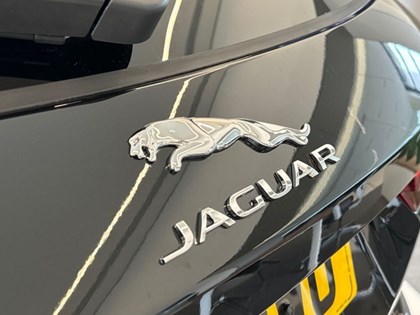 2023 (23) JAGUAR F-PACE 2.0 D200 R-Dynamic S 5dr Auto AWD