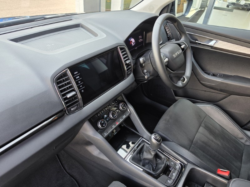 2025 (75) SKODA KAROQ 1.5 TSI SE L Edition 5dr 5624023