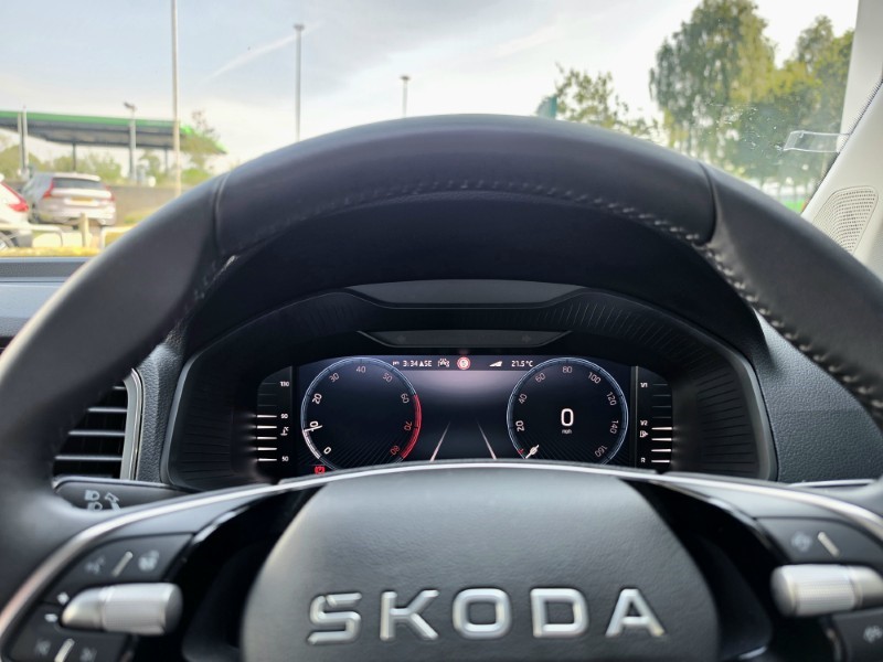 2025 (75) SKODA KAROQ 1.5 TSI SE L Edition 5dr 5624034