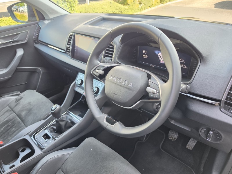 2025 (75) SKODA KAROQ 1.5 TSI SE L Edition 5dr 5624027