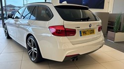 2017 (17) BMW 3 SERIES 330d xDrive M Sport 5dr Step Auto 3058943
