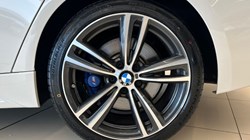 2017 (17) BMW 3 SERIES 330d xDrive M Sport 5dr Step Auto 3058910