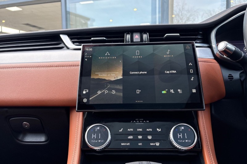 2021 (71) JAGUAR F-PACE 2.0 D200 R-Dynamic SE 5dr Auto AWD 5195700