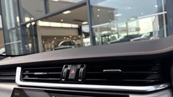 2021 (71) JAGUAR F-PACE 2.0 D200 R-Dynamic SE 5dr Auto AWD 5195723