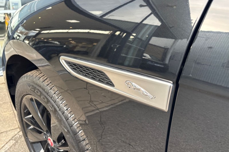 2021 (71) JAGUAR F-PACE 2.0 D200 R-Dynamic SE 5dr Auto AWD 5195706