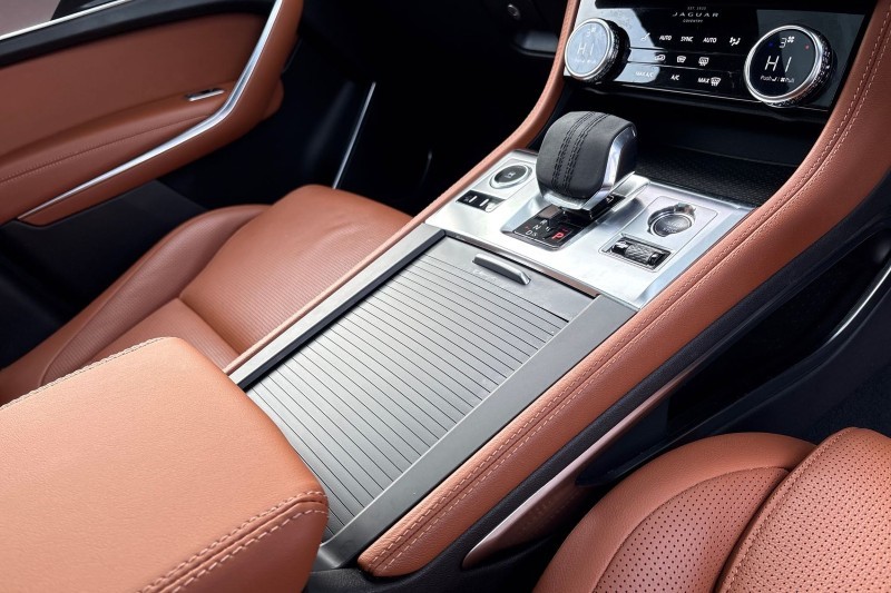 2021 (71) JAGUAR F-PACE 2.0 D200 R-Dynamic SE 5dr Auto AWD 5195699
