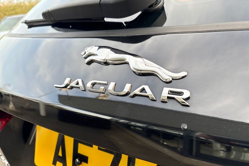 2021 (71) JAGUAR F-PACE 2.0 D200 R-Dynamic SE 5dr Auto AWD 5195734