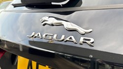 2021 (71) JAGUAR F-PACE 2.0 D200 R-Dynamic SE 5dr Auto AWD 5195734
