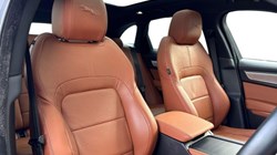 2021 (71) JAGUAR F-PACE 2.0 D200 R-Dynamic SE 5dr Auto AWD 5195712