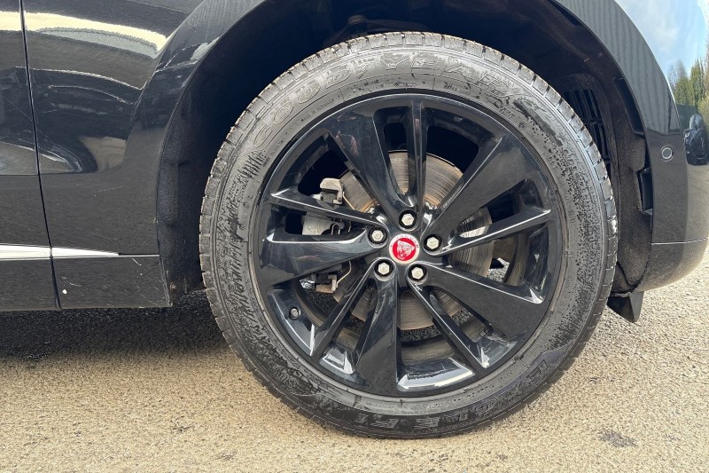 2021 (71) JAGUAR F-PACE 2.0 D200 R-Dynamic SE 5dr Auto AWD 5195694