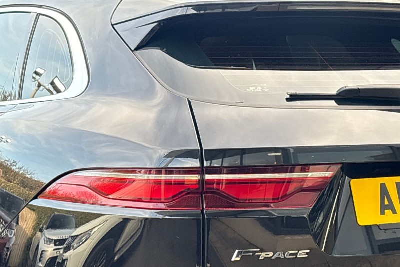 2021 (71) JAGUAR F-PACE 2.0 D200 R-Dynamic SE 5dr Auto AWD 5195705