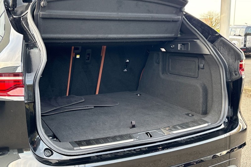 2021 (71) JAGUAR F-PACE 2.0 D200 R-Dynamic SE 5dr Auto AWD 5195728