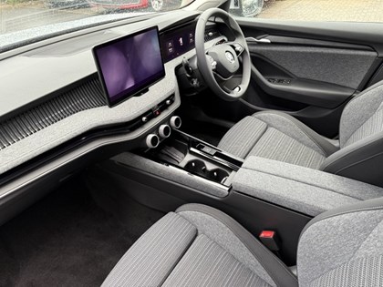 2025 (74) SKODA SUPERB 1.5 TSI e-TEC SE Technology 5dr DSG