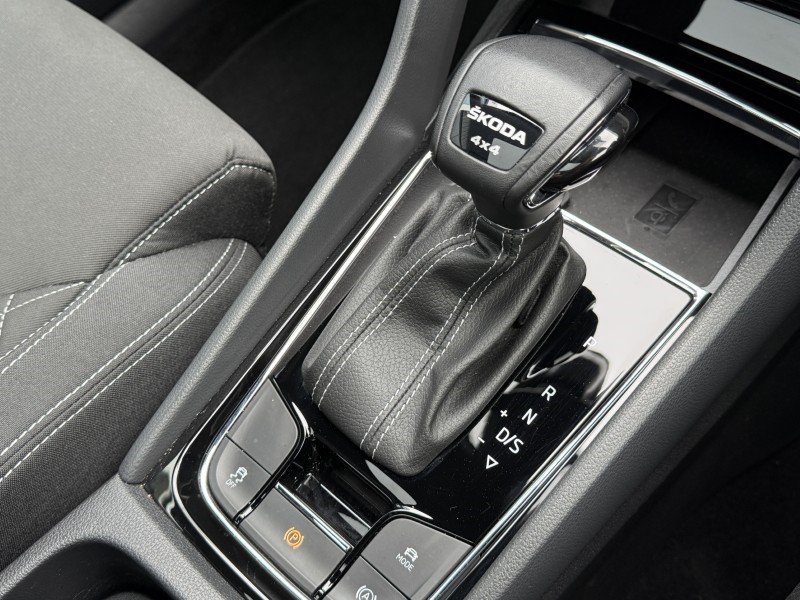2023 (23) SKODA KAROQ 2.0 TSI Sportline 4x4 5dr DSG 4725807