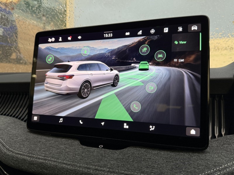 2024 (74) SKODA SUPERB 1.5 TSI iV SE Technology DSG 5dr 4760044