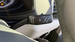 2019 (69) SKODA KAROQ 1.5 TSI SE L 5dr DSG 4762362