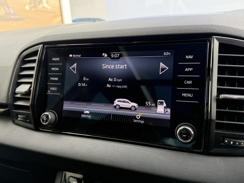 2022 (72) SKODA KAROQ 1.5 TSI Sportline 5dr 4708946