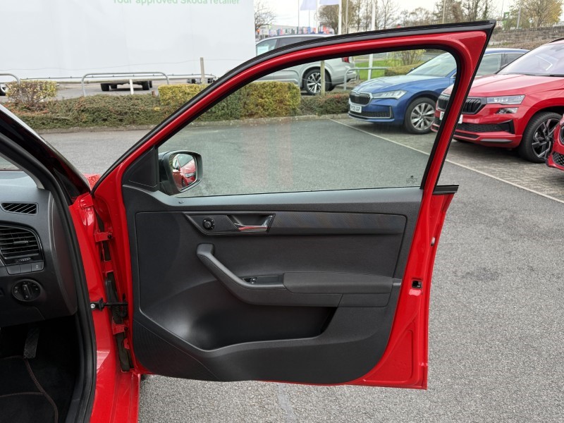 2020 (20) SKODA FABIA 1.0 TSI Colour Edition 5dr 4803398