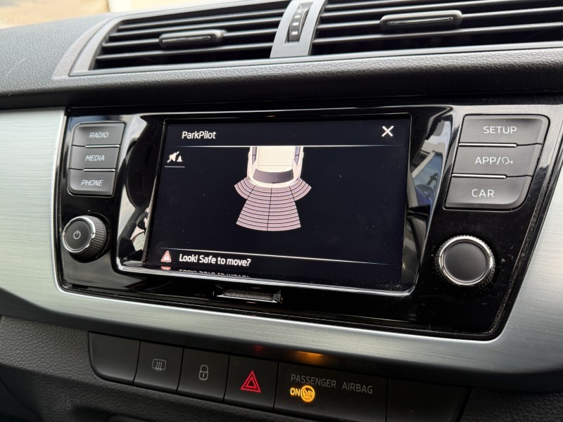 2020 (20) SKODA FABIA 1.0 TSI Colour Edition 5dr 4803413