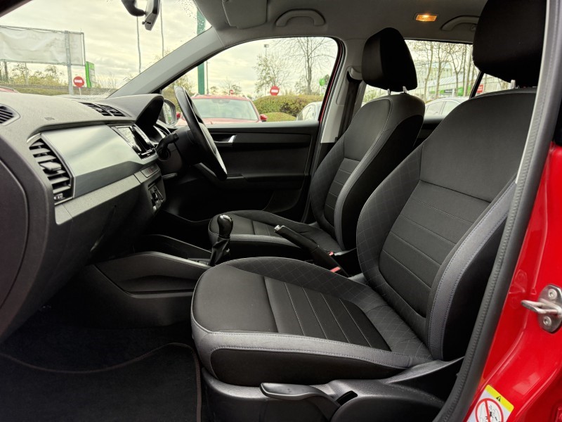 2020 (20) SKODA FABIA 1.0 TSI Colour Edition 5dr 4803419