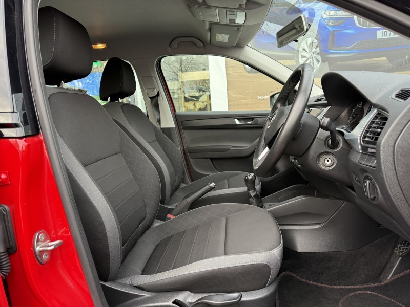 2020 (20) SKODA FABIA 1.0 TSI Colour Edition 5dr 4803401