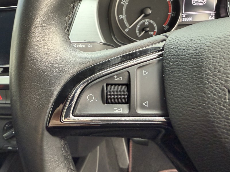 2020 (20) SKODA FABIA 1.0 TSI Colour Edition 5dr 4803406