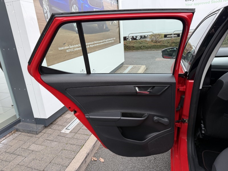 2020 (20) SKODA FABIA 1.0 TSI Colour Edition 5dr 4803424