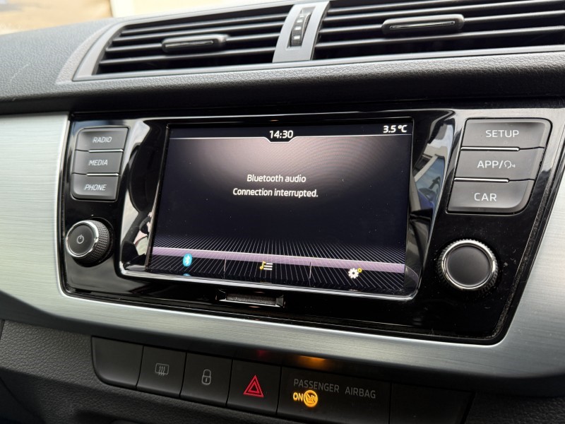 2020 (20) SKODA FABIA 1.0 TSI Colour Edition 5dr 4803414