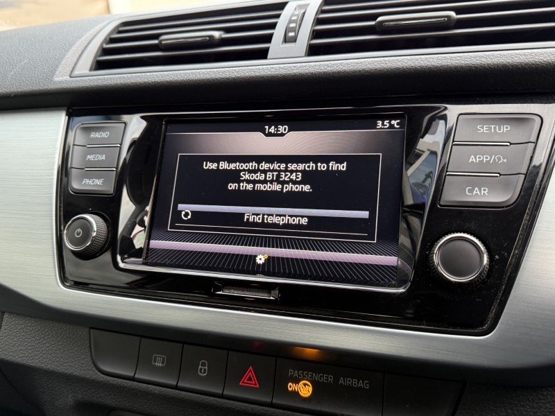 2020 (20) SKODA FABIA 1.0 TSI Colour Edition 5dr 4803415