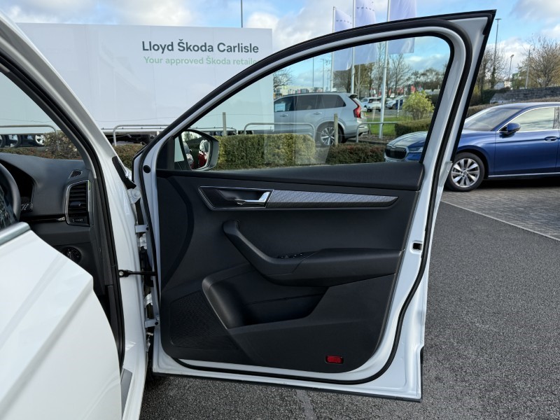 2023 (23) SKODA KAROQ 1.5 TSI SE L 5dr 4796344