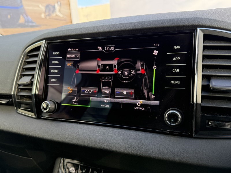 2023 (23) SKODA KAROQ 1.5 TSI SE L 5dr 4796369