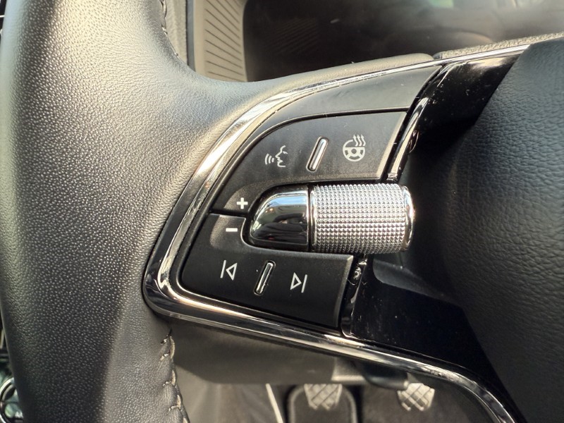 2023 (23) SKODA KAROQ 1.5 TSI SE L 5dr 4796352