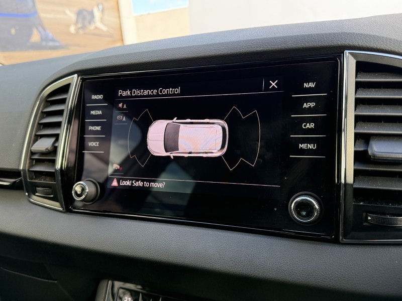 2023 (23) SKODA KAROQ 1.5 TSI SE L 5dr 4796361