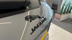 2021 (21) JAGUAR F-PACE 2.0 D200 R-Dynamic SE 5dr Auto AWD 3098461