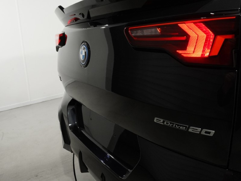  BMW iX2 eDrive20 Shadow Edition 65kWh 5dr 5235879