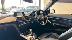 2017 (17) BMW 3 SERIES 330e M Sport 4dr Step Auto 3090873