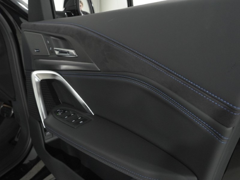  BMW iX2 eDrive20 Shadow Edition 65kWh 5dr 5235906
