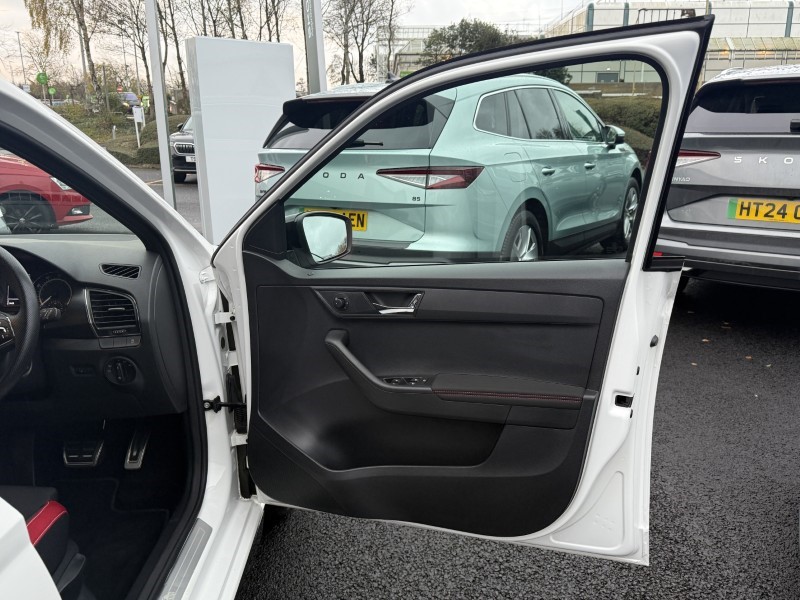 2021 (21) SKODA FABIA 1.0 TSI Monte Carlo 5dr DSG 4819763