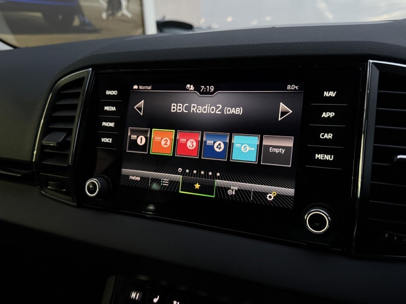 2022 (72) SKODA KAROQ 1.5 TSI SE L 5dr 4813319